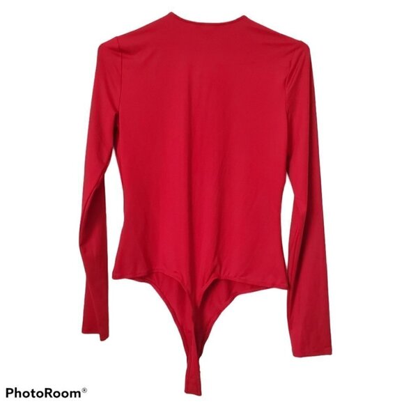 NWT Guess Devri Deep D Bodysuit - Picture 5 of 5